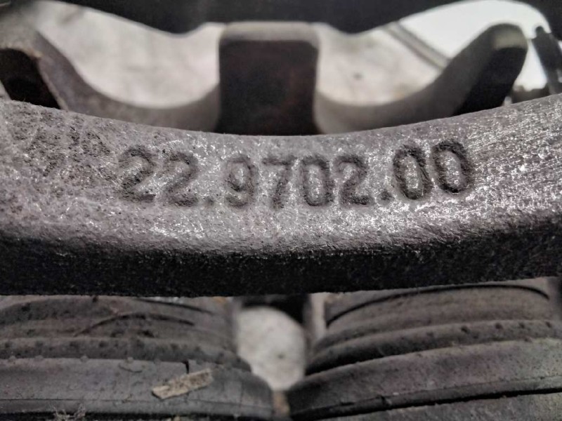 Recambio de pinza freno delantera izquierda para nissan cabstar 35.15 referencia OEM IAM 22970200  