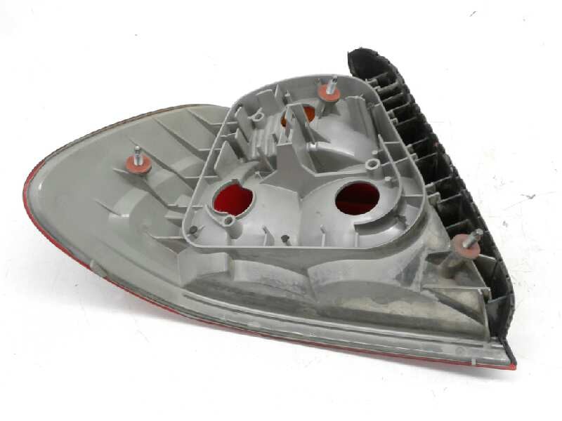 Recambio de piloto trasero derecho para bmw serie 3 berlina (e46) 2.8 24v cat referencia OEM IAM 257022R  121690