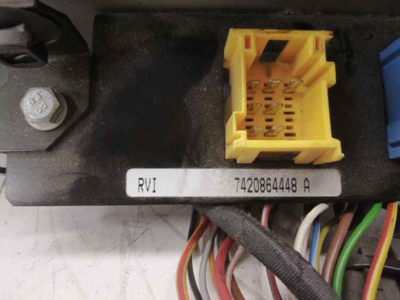 Recambio de calefaccion autonoma para renault premium route 2006 fas 4x2 larga distancia referencia OEM IAM 9013319B  