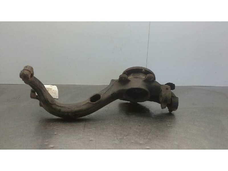 Recambio de mangueta delantera derecha para audi a4 berlina (b5) 1.9 tdi referencia OEM IAM 8D0407258  