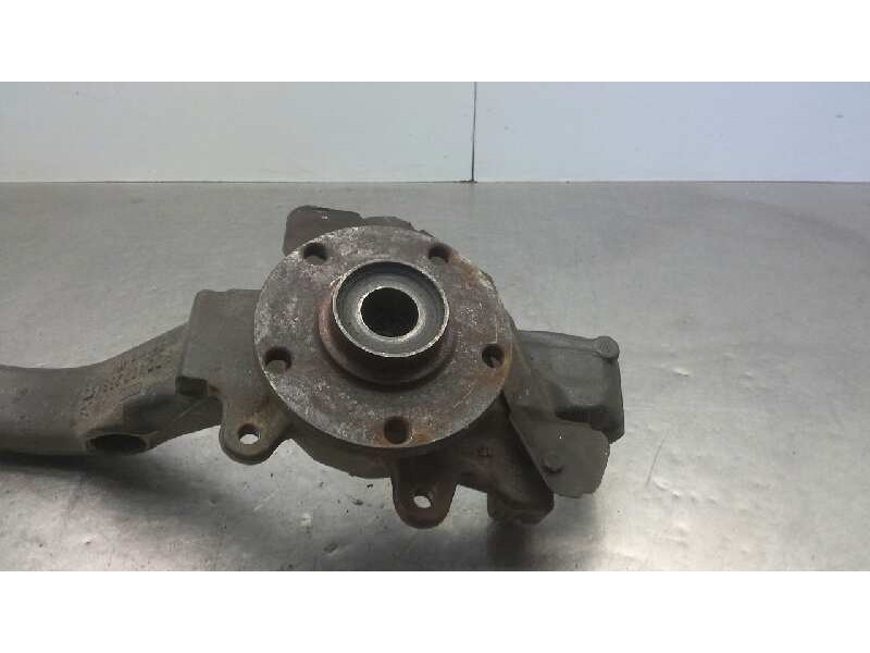 Recambio de mangueta delantera derecha para audi a4 berlina (b5) 1.9 tdi referencia OEM IAM 8D0407258  