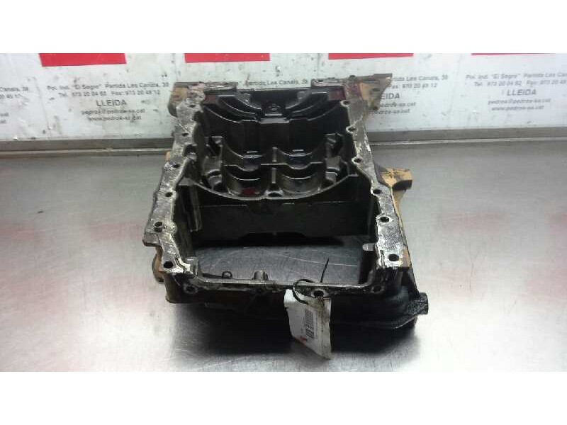 Recambio de carter para renault trafic caja cerrada (ab 4.01) 2.0 dci diesel cat referencia OEM IAM M94780  