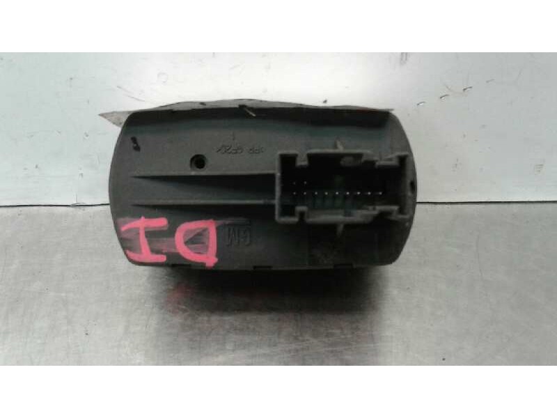 Recambio de mando elevalunas delantero derecho para opel corsa d cosmo referencia OEM IAM 13189333  