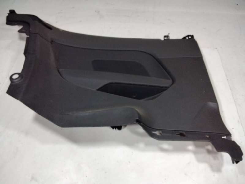 Recambio de guarnecido puerta trasera izquierda para audi a3 (8v) ambiente referencia OEM IAM   