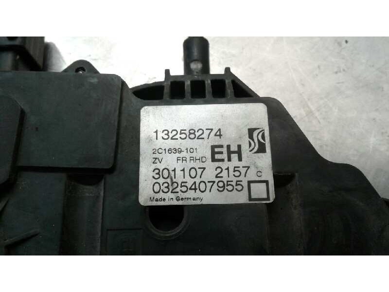 Recambio de maneta exterior delantera derecha para opel corsa d cosmo referencia OEM IAM 13258274 3011072157 0325407955