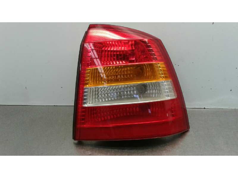 Recambio de piloto trasero derecho para opel astra g berlina sport referencia OEM IAM   
