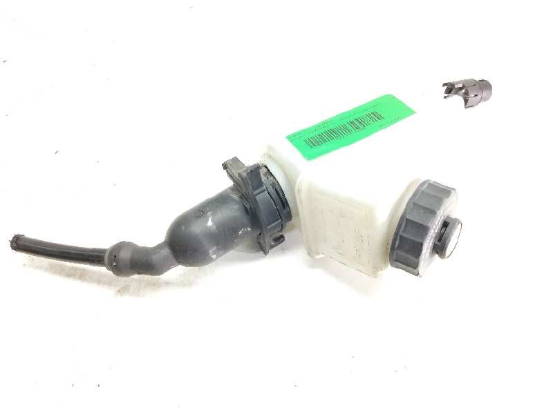 Recambio de bombin pedal embrague para renault premium route 2006 fas 4x2 larga distancia referencia OEM IAM 9700010204  