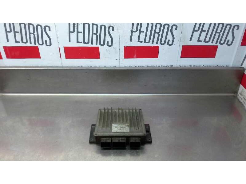 Recambio de centralita motor uce para renault megane ii classic berlina confort expression referencia OEM IAM 800033449 201 