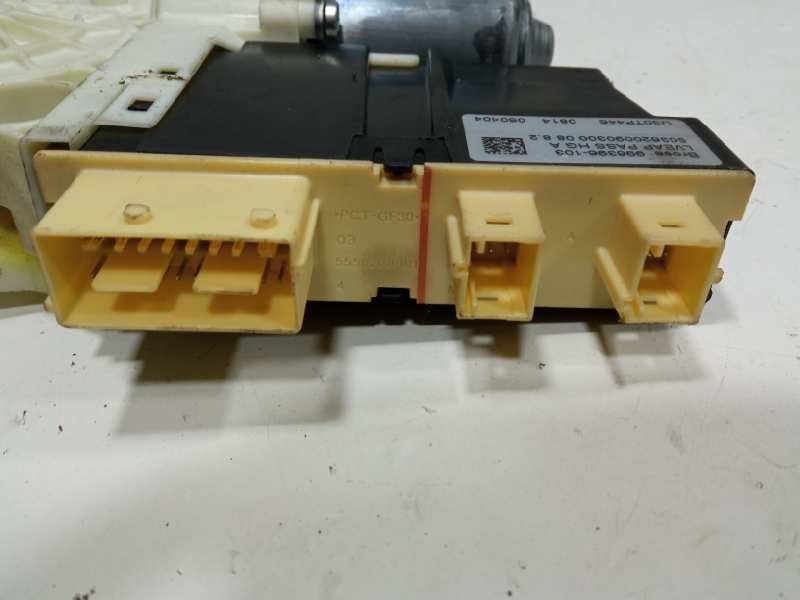 Recambio de elevalunas delantero derecho para citroen c4 coupe vtr referencia OEM IAM 7746004701  