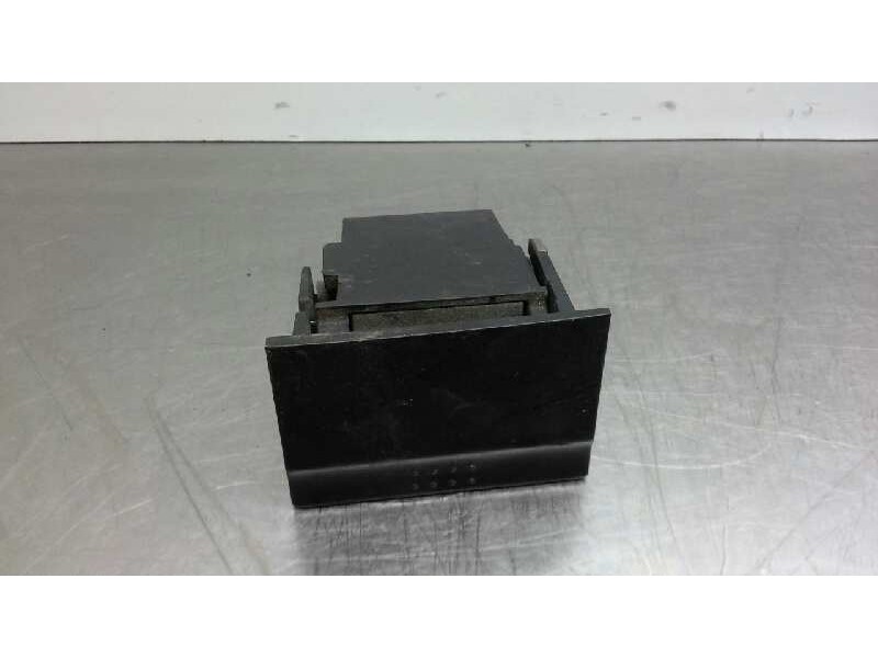 Recambio de cenicero para nissan primera berlina (p12) 1.9 16v turbodiesel cat referencia OEM IAM   