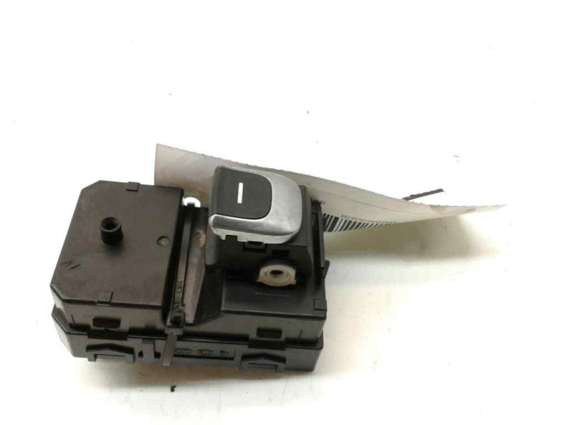 Recambio de mando elevalunas trasero derecho para kia sportage 1.6 cat referencia OEM IAM 93590-D9100  