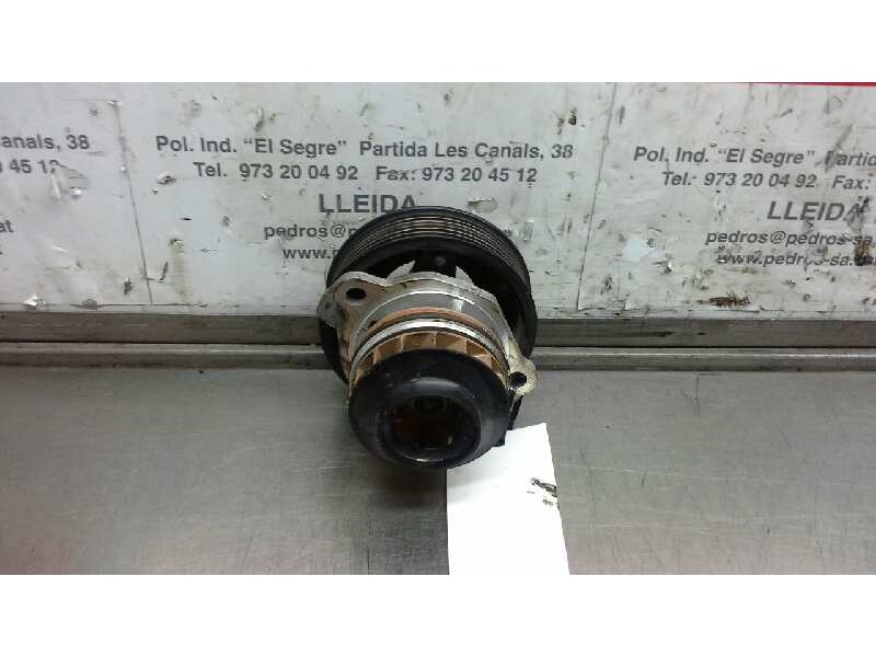 Recambio de bomba agua para renault koleos 2.0 dci diesel fap cat referencia OEM IAM M0R832  4X4