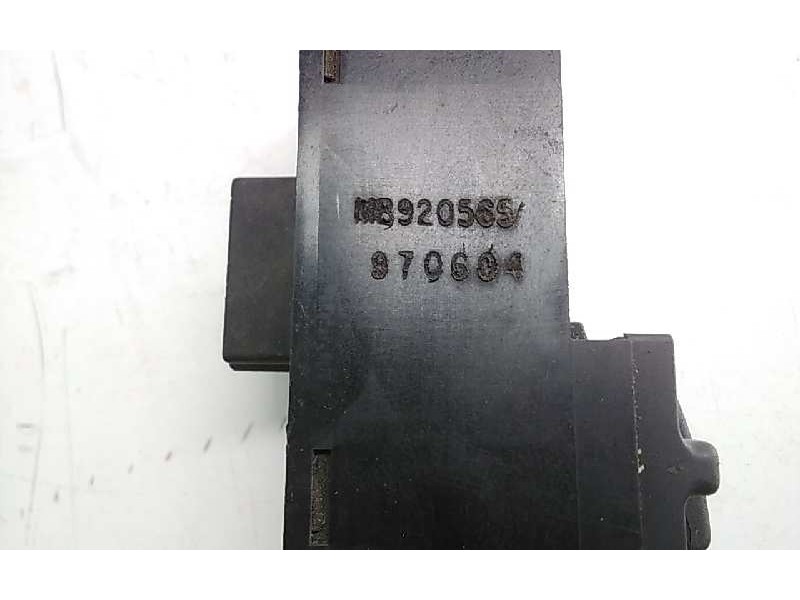 Recambio de mando elevalunas delantero derecho para mitsubishi lancer (a170) referencia OEM IAM MB920565  