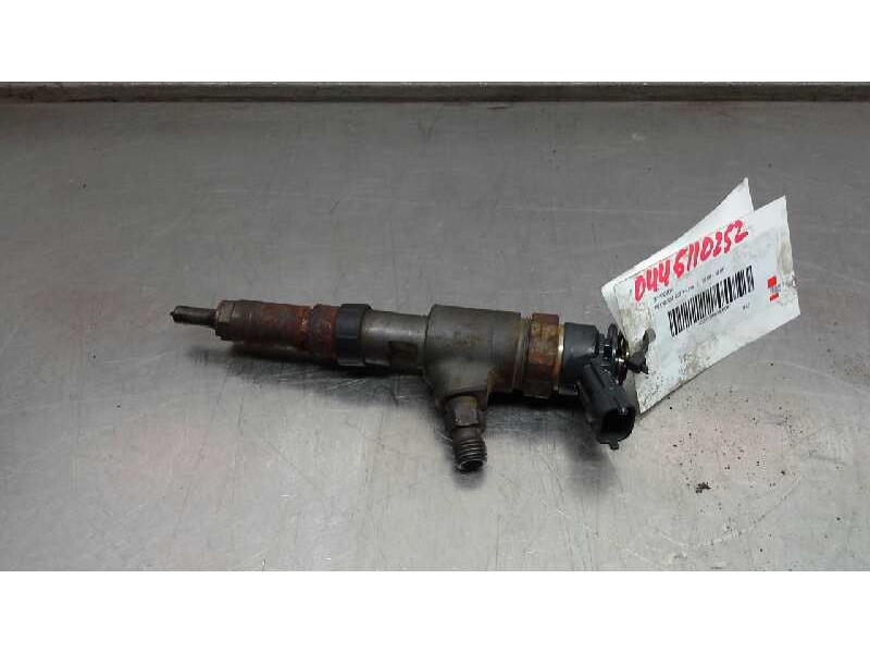 Recambio de inyector para peugeot 207 x-line referencia OEM IAM 0445110252  