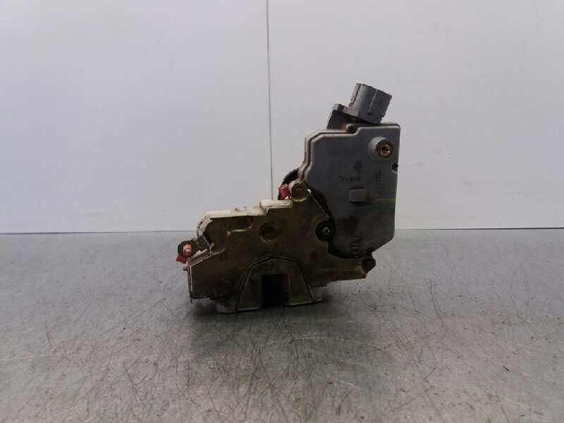 Recambio de cerradura puerta delantera izquierda para nissan primera berlina (p11) 2.0 turbodiesel cat referencia OEM IAM   