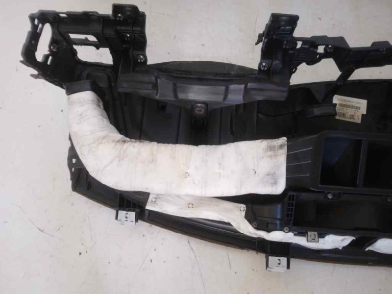 Recambio de salpicadero para kia sportage 1.6 cat referencia OEM IAM 84710F1200WK 17100612187520QLLHD2 