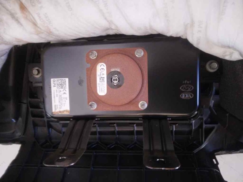 Recambio de salpicadero para kia sportage 1.6 cat referencia OEM IAM 84710F1200WK 17100612187520QLLHD2 