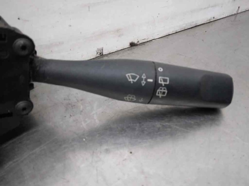 Recambio de mando limpia para peugeot 106 (s2) sketch d referencia OEM IAM 96265116ZL  