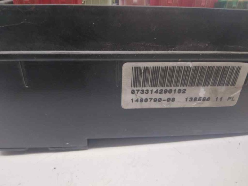 Recambio de caja fusibles para mini mini (r50,r53) cooper referencia OEM IAM 61146906614  