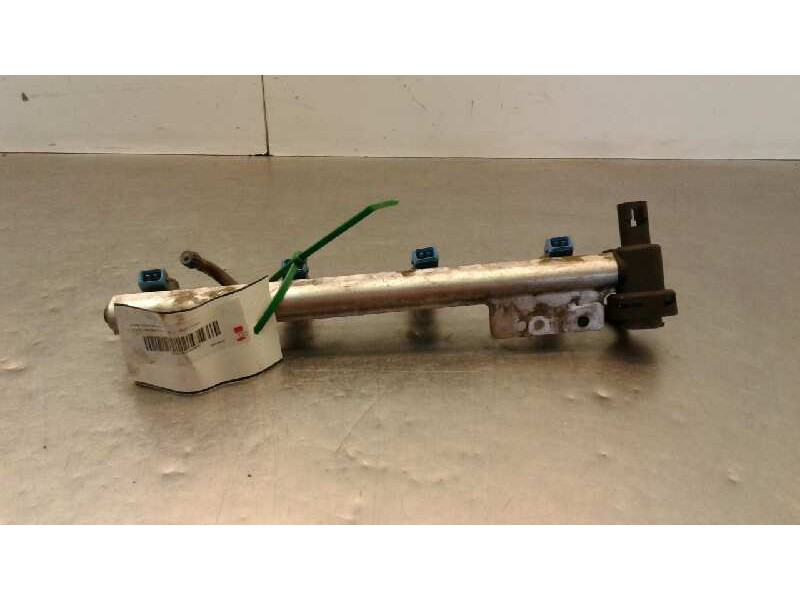 Recambio de rampa inyectora para volvo s40 berlina 1.8i referencia OEM IAM 30875642  