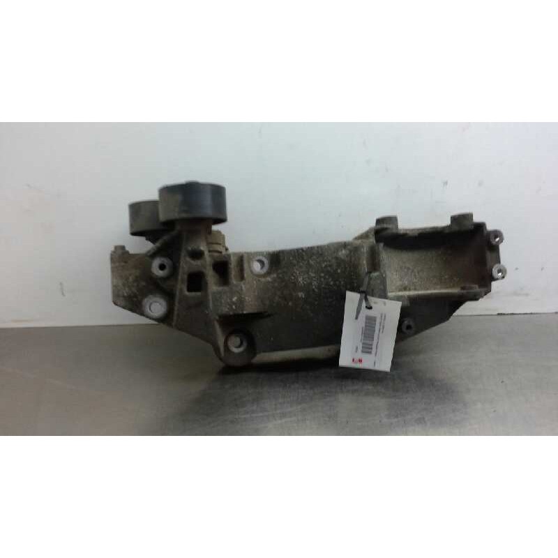 Recambio de soporte alternador para renault trafic combi (ab 4.01) generation privilege  combi corto referencia OEM IAM   