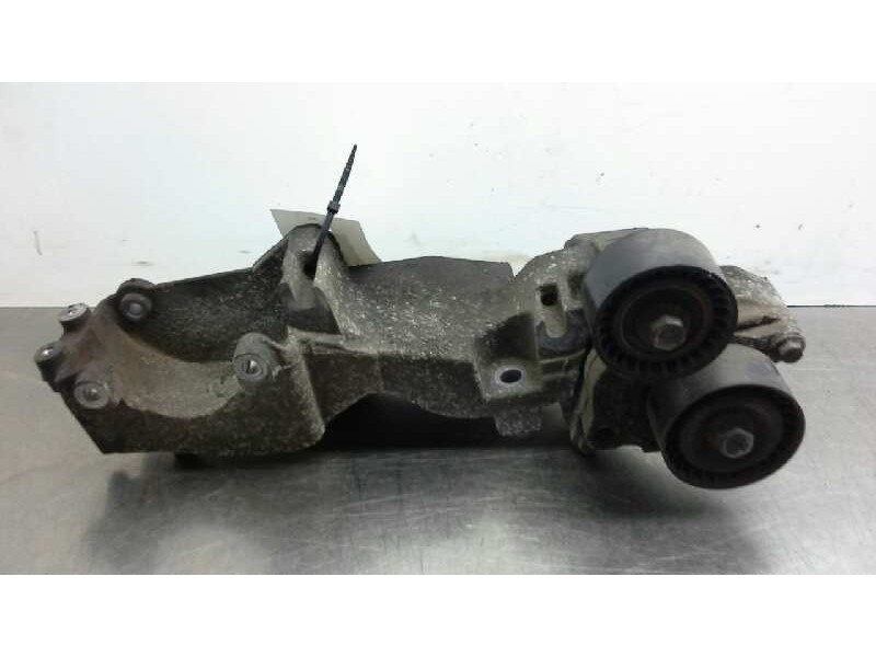 Recambio de soporte alternador para renault trafic combi (ab 4.01) generation privilege  combi corto referencia OEM IAM   