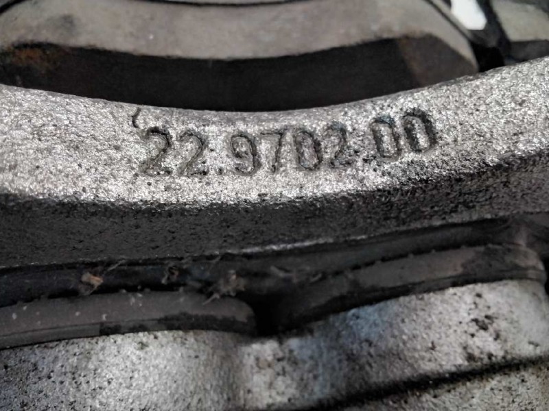 Recambio de pinza freno delantera derecha para nissan cabstar 35.14 referencia OEM IAM 22970200  