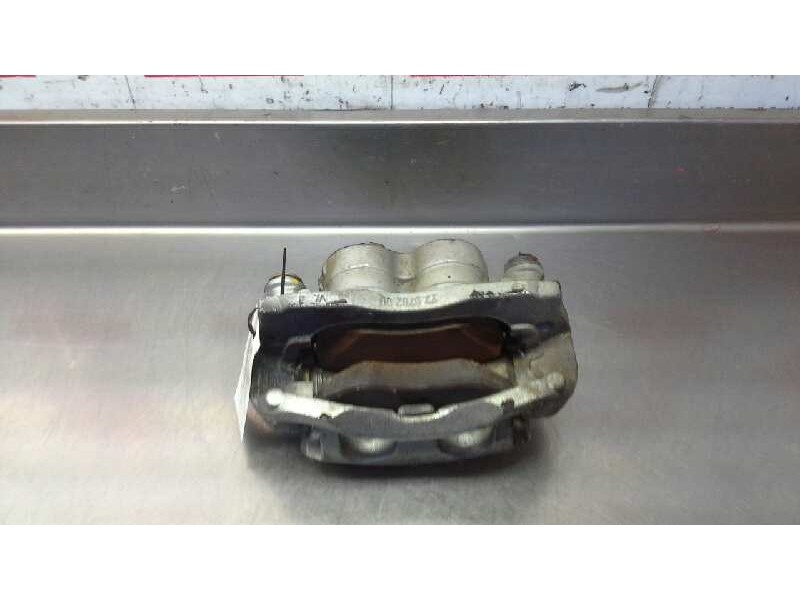 Recambio de pinza freno delantera derecha para nissan cabstar 35.14 referencia OEM IAM 22970200  