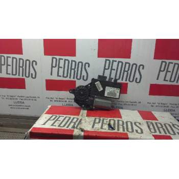 Recambio de motor elevalunas delantero izquierdo para peugeot 307 break / sw (s1) sw pack referencia OEM IAM 0130821767  