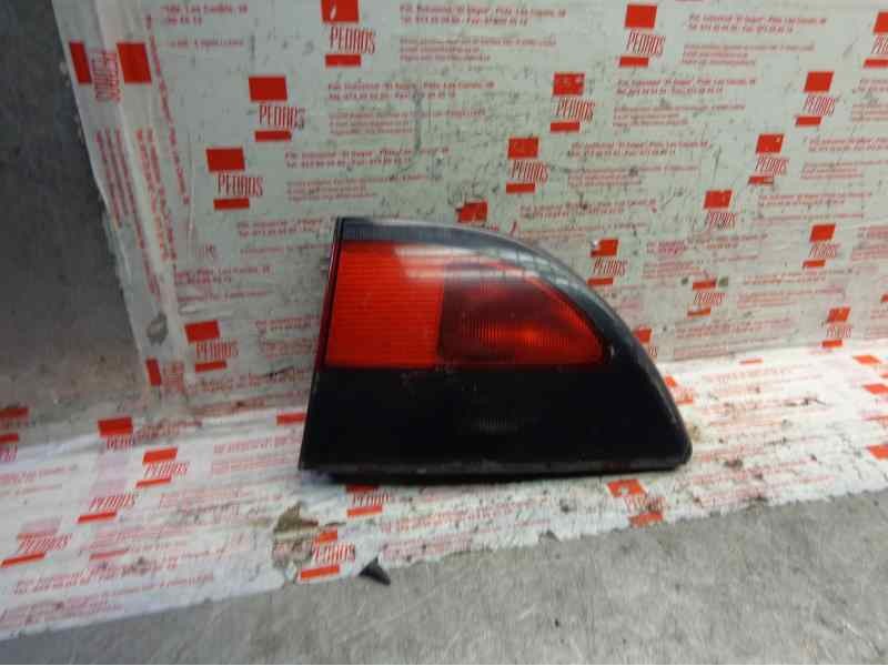 Recambio de piloto trasero central para renault megane i classic (la0) 1.4e rn referencia OEM IAM   