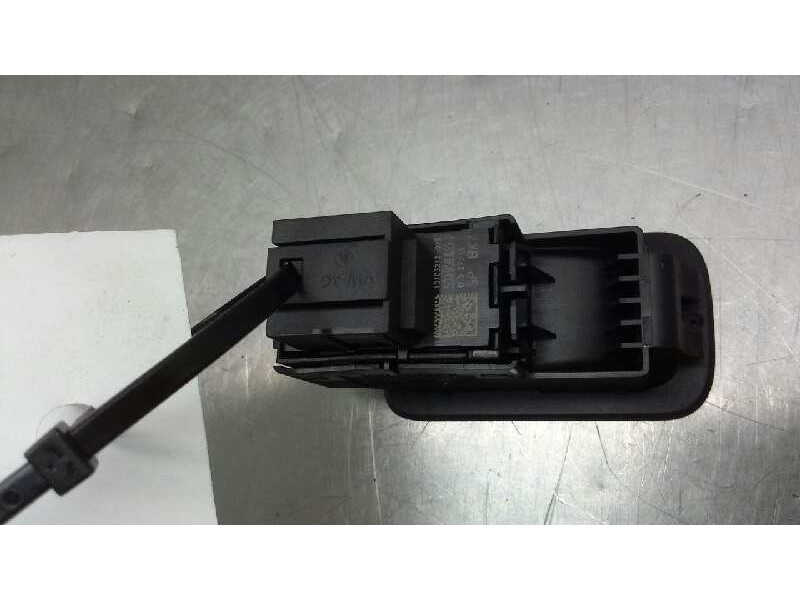 Recambio de mando elevalunas delantero derecho para volkswagen golf vii sportsvan advance bluemotion tech referencia OEM IAM   