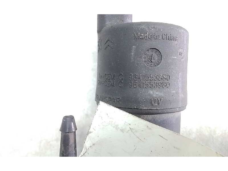 Recambio de bomba de limpiaparabrisas para opel movano (2004 =>) furgón corto l1h1 2.8t referencia OEM IAM 9641553880  