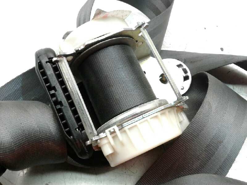 Recambio de cinturon seguridad trasero izquierdo para renault clio grandtour dynamique referencia OEM IAM 33048754B  