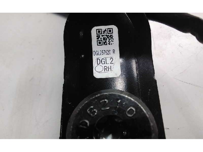 Recambio de enganche delantero derecho para mazda cx-30 referencia OEM IAM DGL257620R  