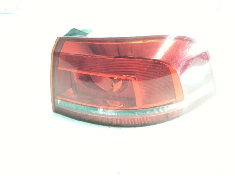 Recambio de piloto trasero derecho para volkswagen passat variant (365) 1.6 tdi dpf referencia OEM IAM 3AF945096C  