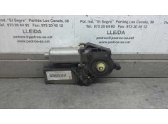 Recambio de motor elevalunas trasero izquierdo para volkswagen golf iv berlina (1j1) 1.6 16v referencia OEM IAM 0130821694 BOSCH