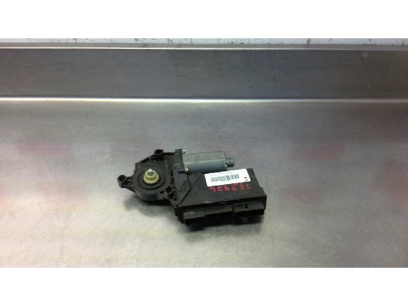 Recambio de motor elevalunas trasero izquierdo para audi a4 berlina (8e) 1.8 t referencia OEM IAM 8E0959801E  