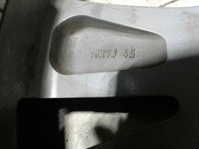 Recambio de llanta aluminio para mazda cx-30 referencia OEM IAM 18-5-TORNILLOS ET45 
