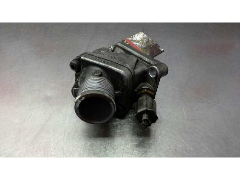 Recambio de caja termostato para volvo s60 berlina d5 referencia OEM IAM 30650022  