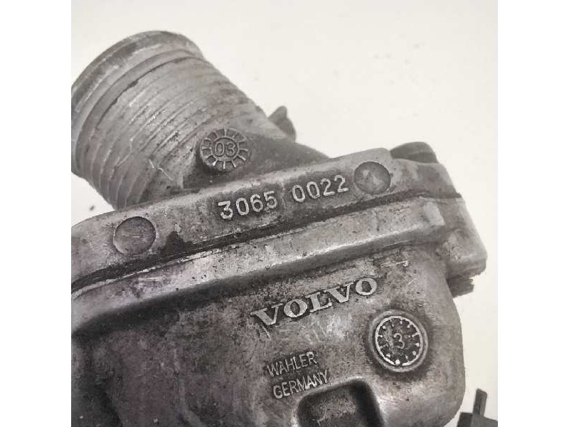 Recambio de caja termostato para volvo s60 berlina d5 referencia OEM IAM 30650022  