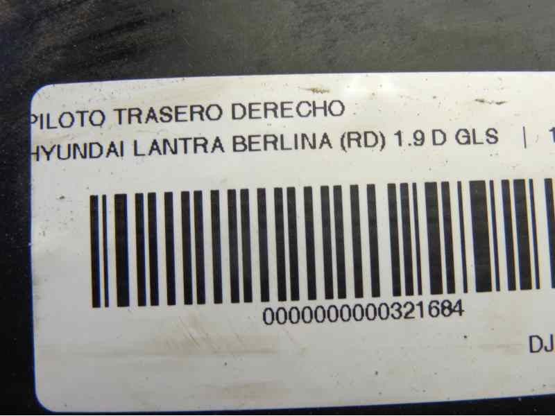 Recambio de piloto trasero derecho para hyundai lantra berlina (rd) 1.9 d gls referencia OEM IAM 9240229520  