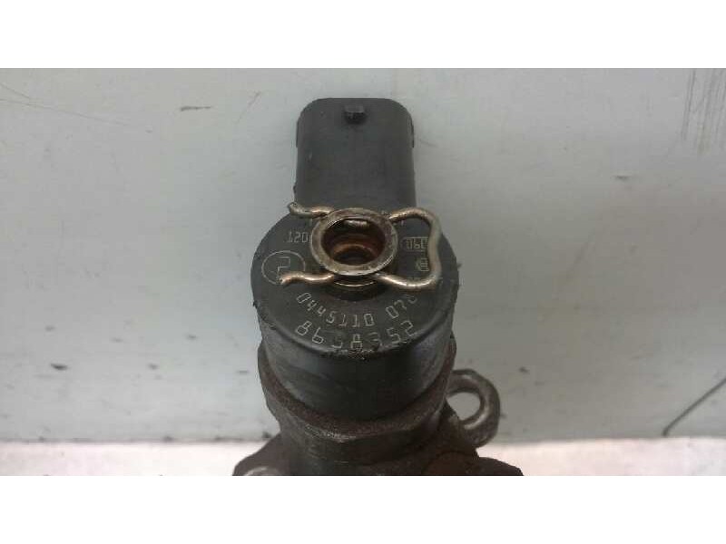 Recambio de inyector para volvo s60 berlina d5 referencia OEM IAM 0445110078 8658352 2A1578M