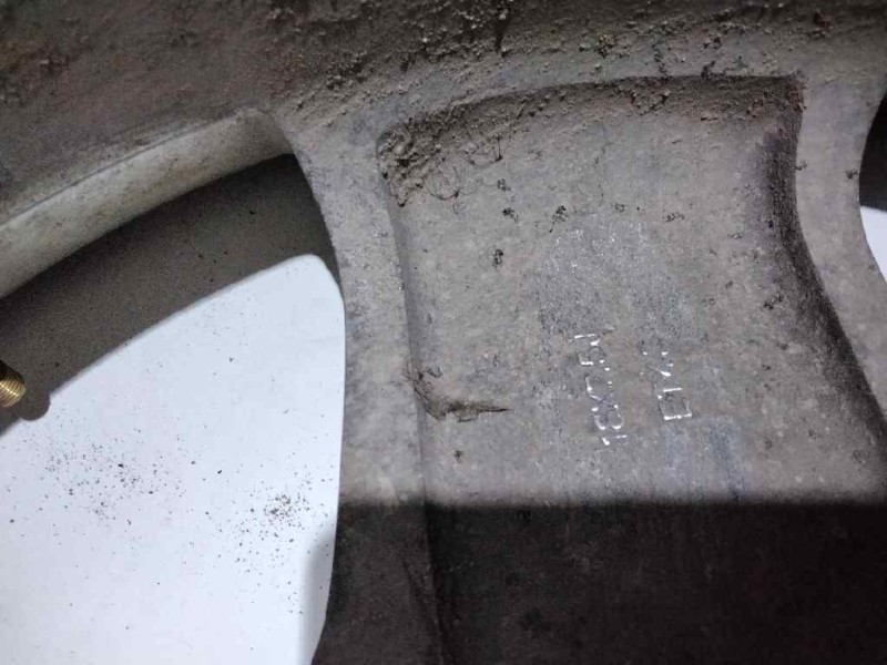 Recambio de llanta aluminio para ssangyong actyon 200 xdi referencia OEM IAM 185TORNILLOS ET43 