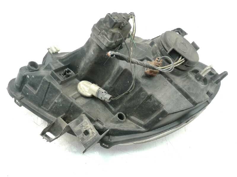 Recambio de faro derecho para renault kangoo (f/kc0) 1.9 diesel referencia OEM IAM 8200150617  