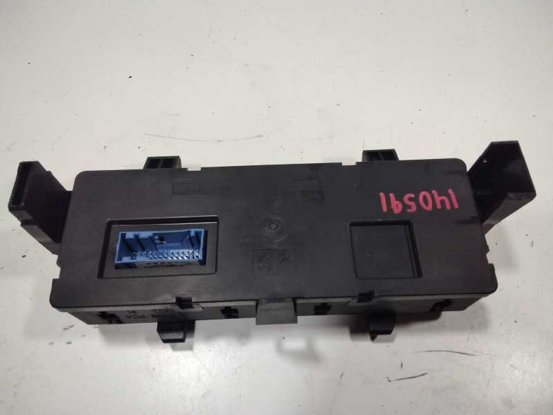 Recambio de mando climatizador para citroen c3 1.4 sx plus referencia OEM IAM 96533393  