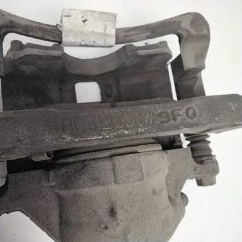Recambio de pinza freno delantera derecha para hyundai h 100 2.5 diesel referencia OEM IAM BC412001W9F0  103957
