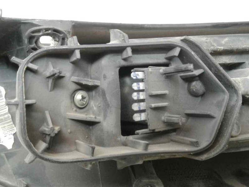 Recambio de piloto trasero izquierdo para opel corsa c 1.3 16v cdti cat (z 13 dt / ln9) referencia OEM IAM 24457235L  