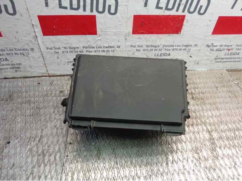 Recambio de caja fusibles para opel corsa d 1.3 16v cdti referencia OEM IAM 93189297  