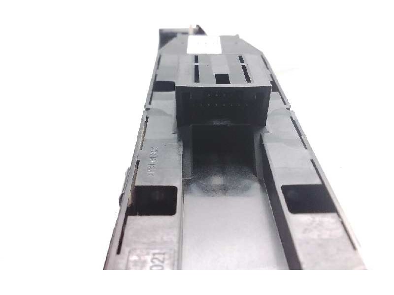 Recambio de mando elevalunas delantero izquierdo para mazda cx-30 referencia OEM IAM 1A104CB  