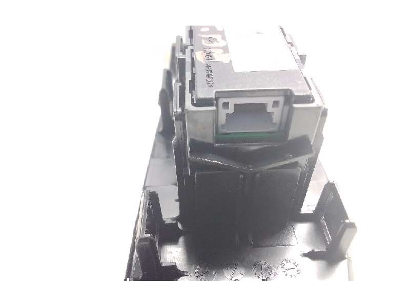 Recambio de mando elevalunas trasero derecho para mazda cx-30 referencia OEM IAM 2009A1  